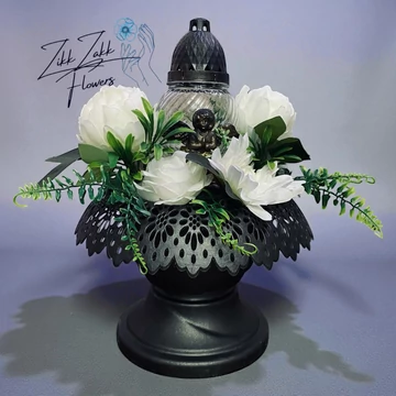 Fekete Angyalos Mécses kompozíció – Fehér Virágokkal