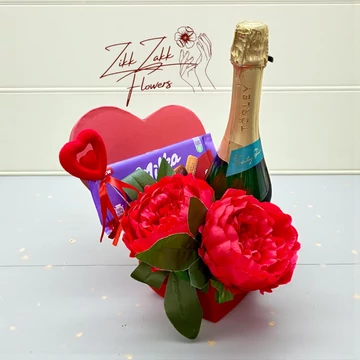 Szív box pezsgővel és csokoládéval